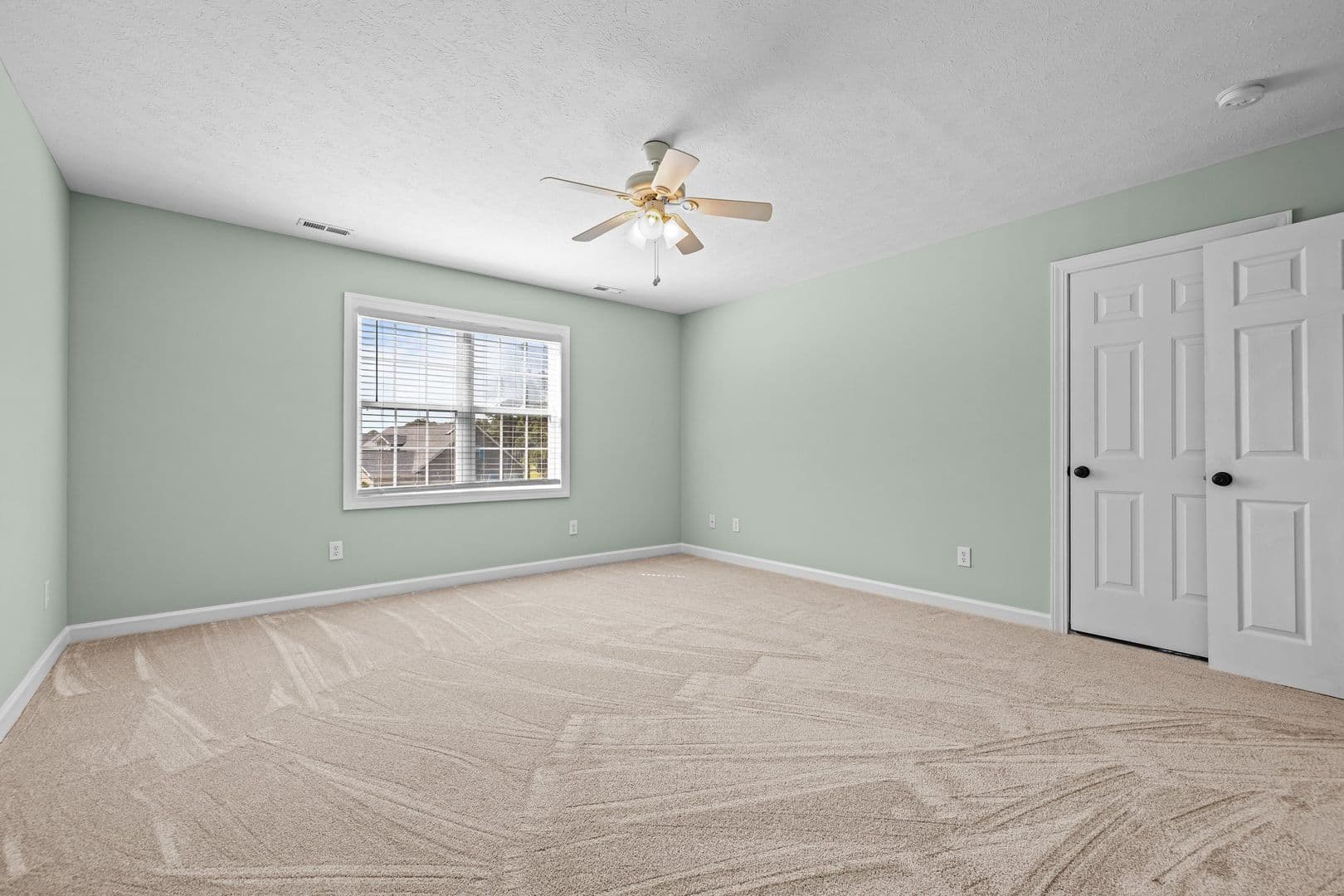 Morehead City House: 212 Carefree Lane