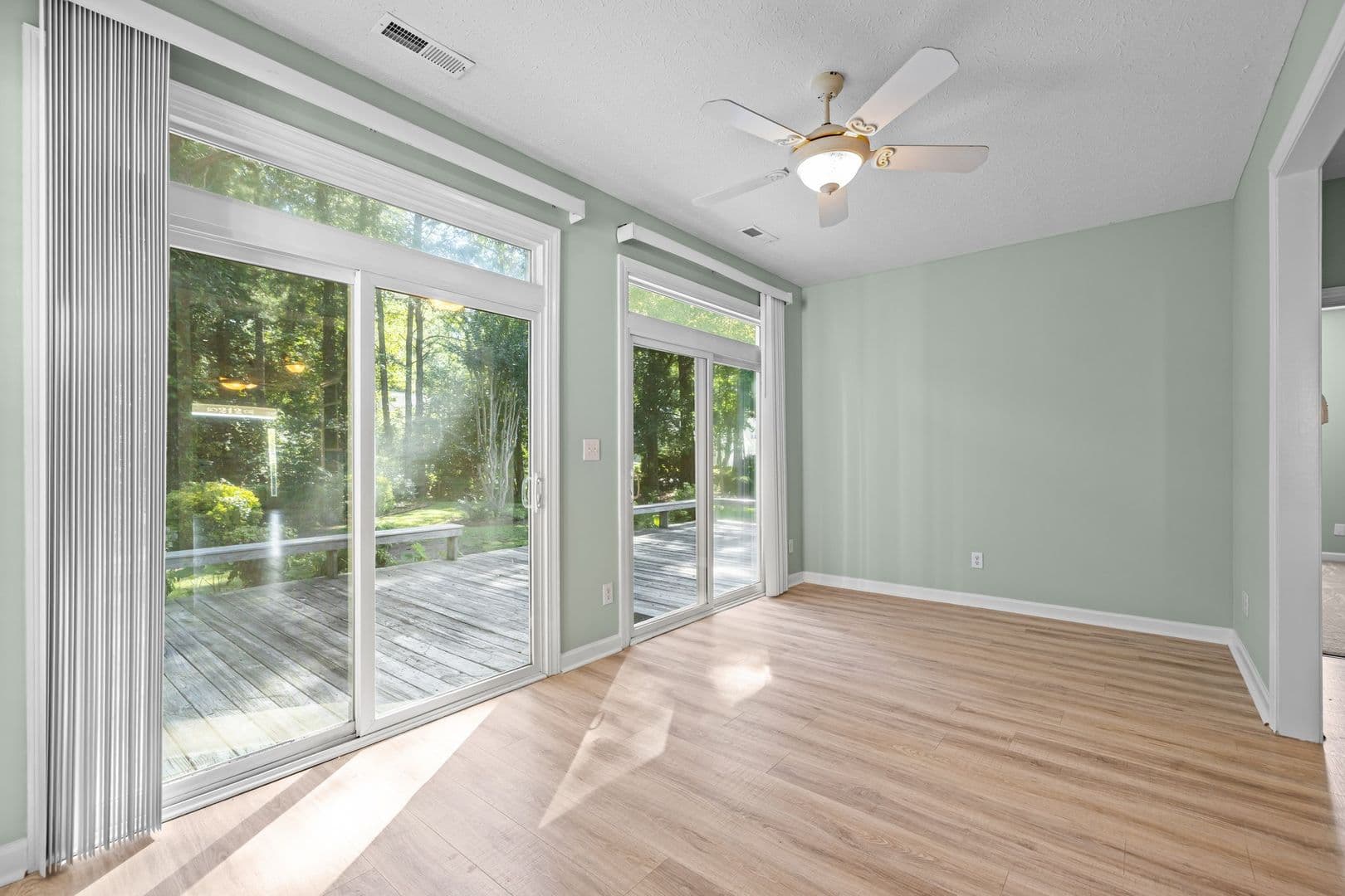 Morehead City House: 212 Carefree Lane