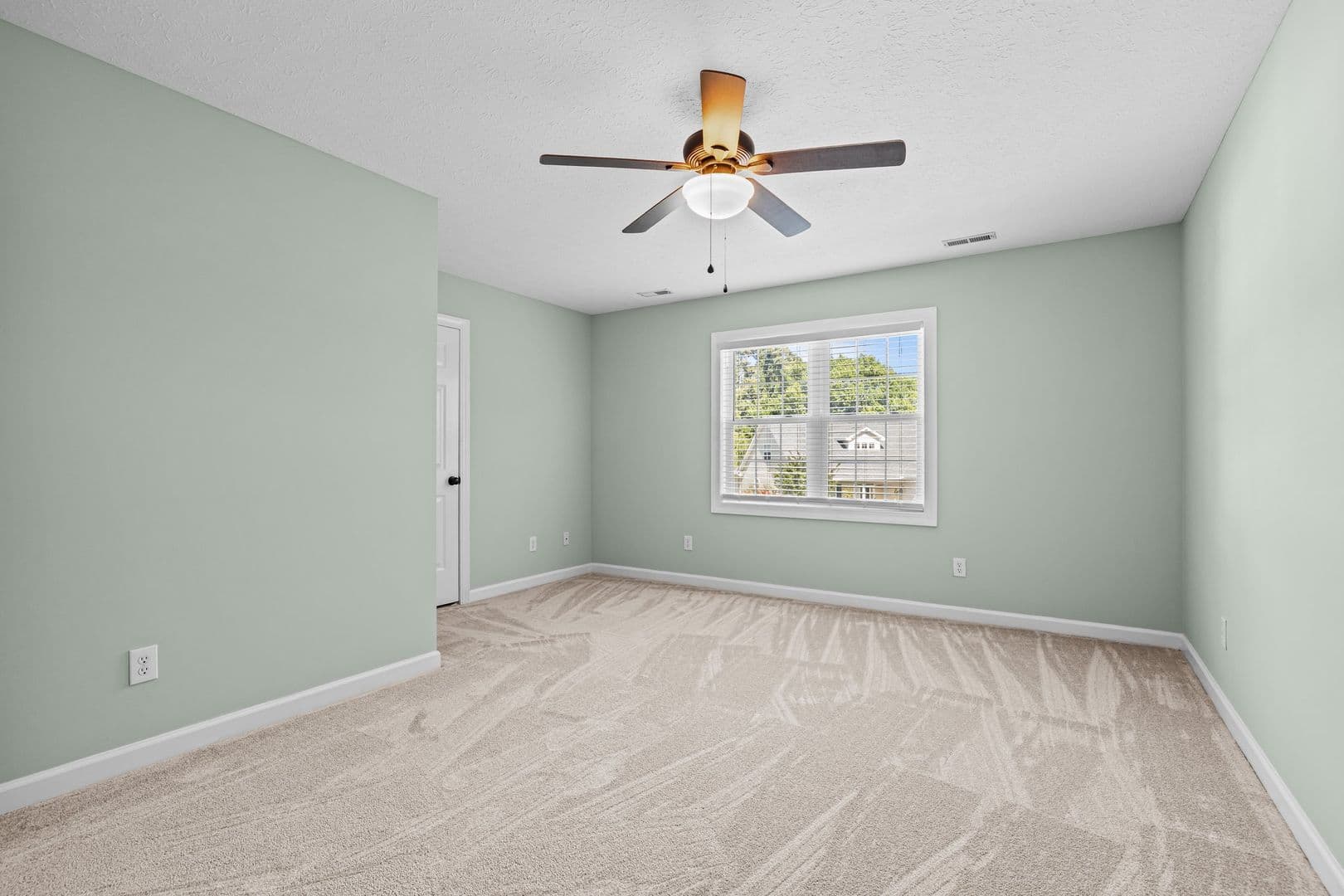 Morehead City House: 212 Carefree Lane