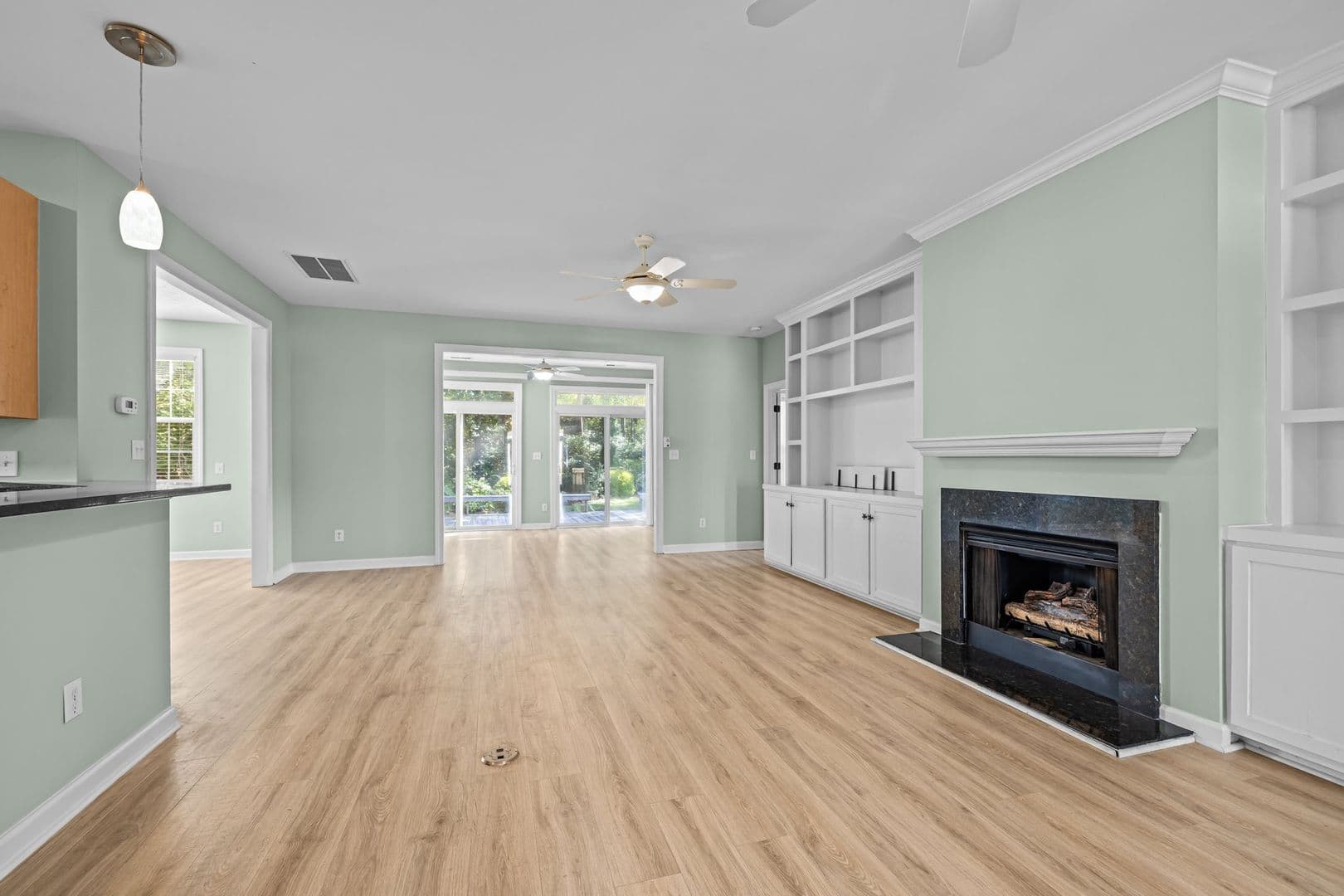Morehead City House: 212 Carefree Lane