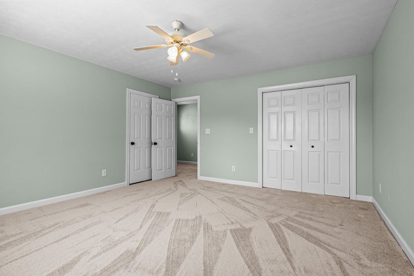 Morehead City House: 212 Carefree Lane