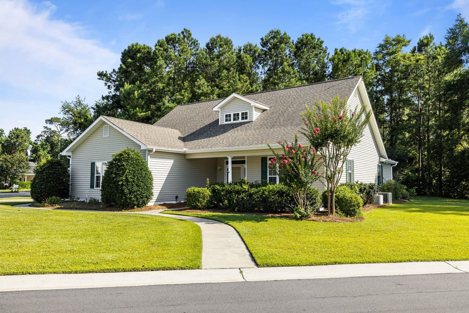 Morehead City House: 212 Carefree Lane