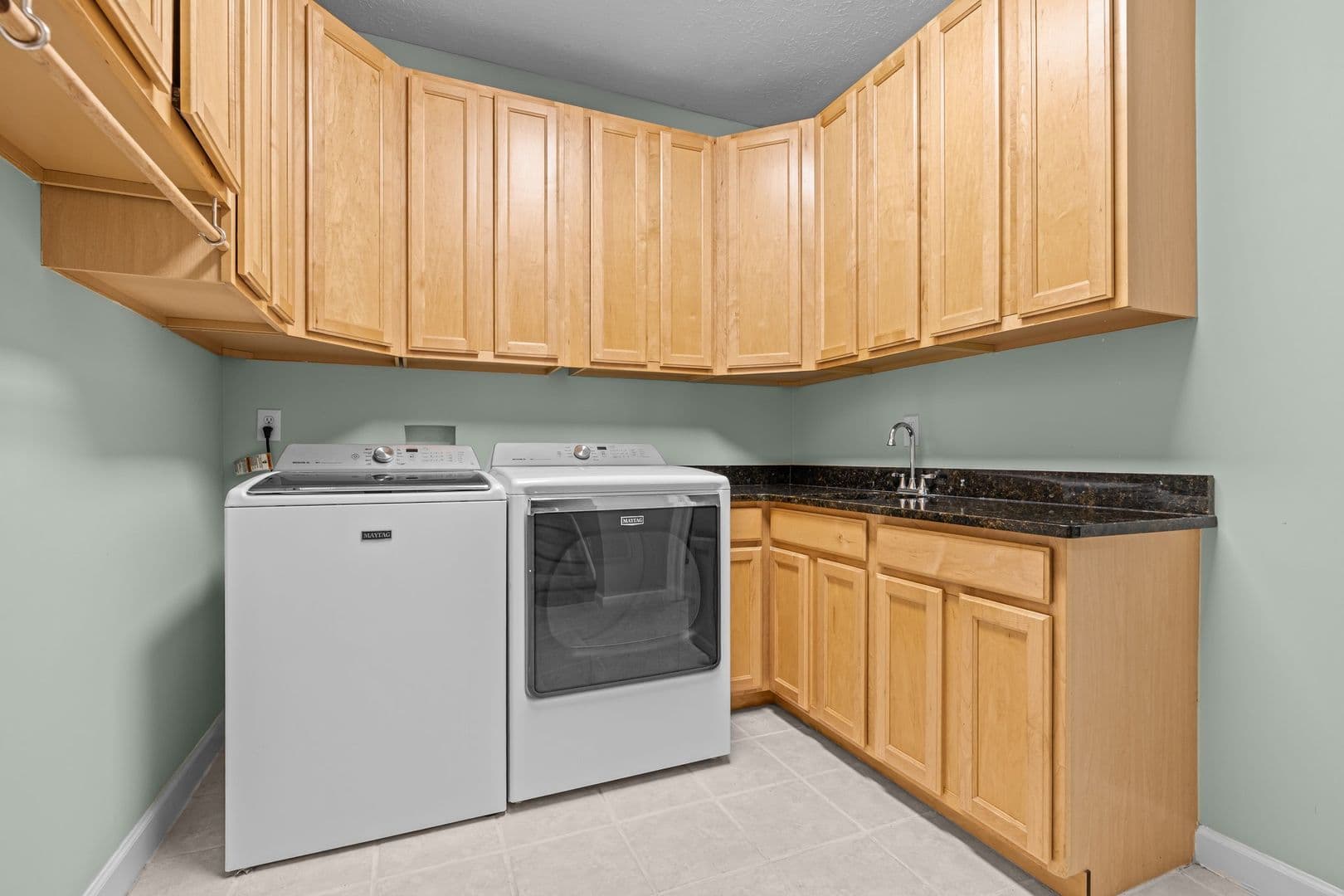Morehead City House: 212 Carefree Lane