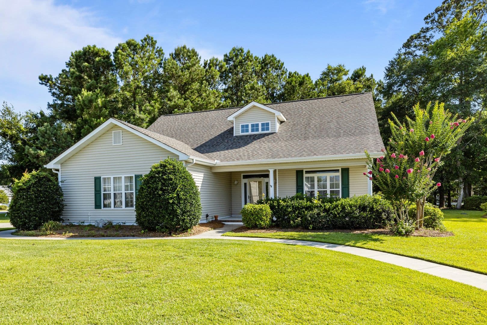 Morehead City House: 212 Carefree Lane