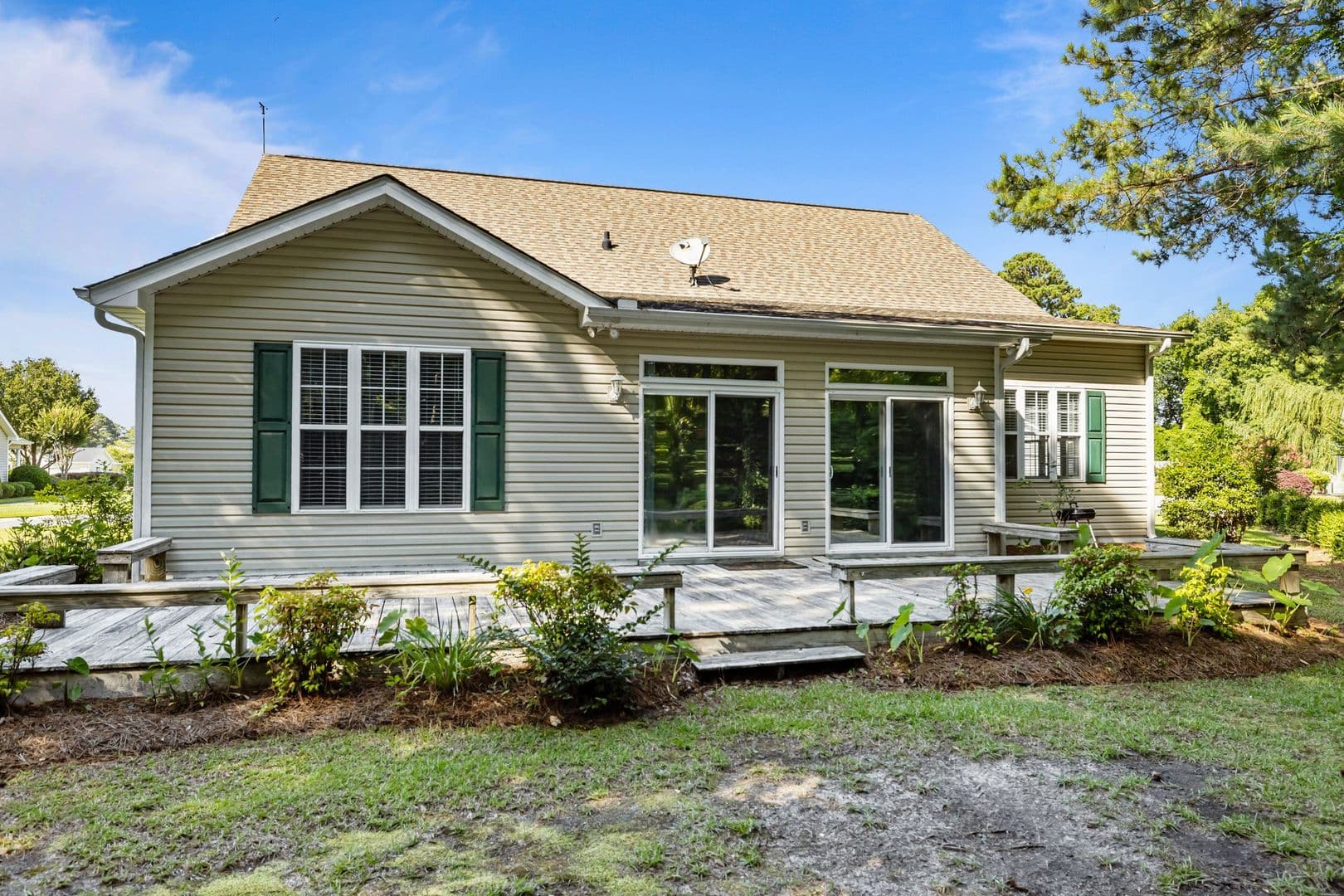Morehead City House: 212 Carefree Lane