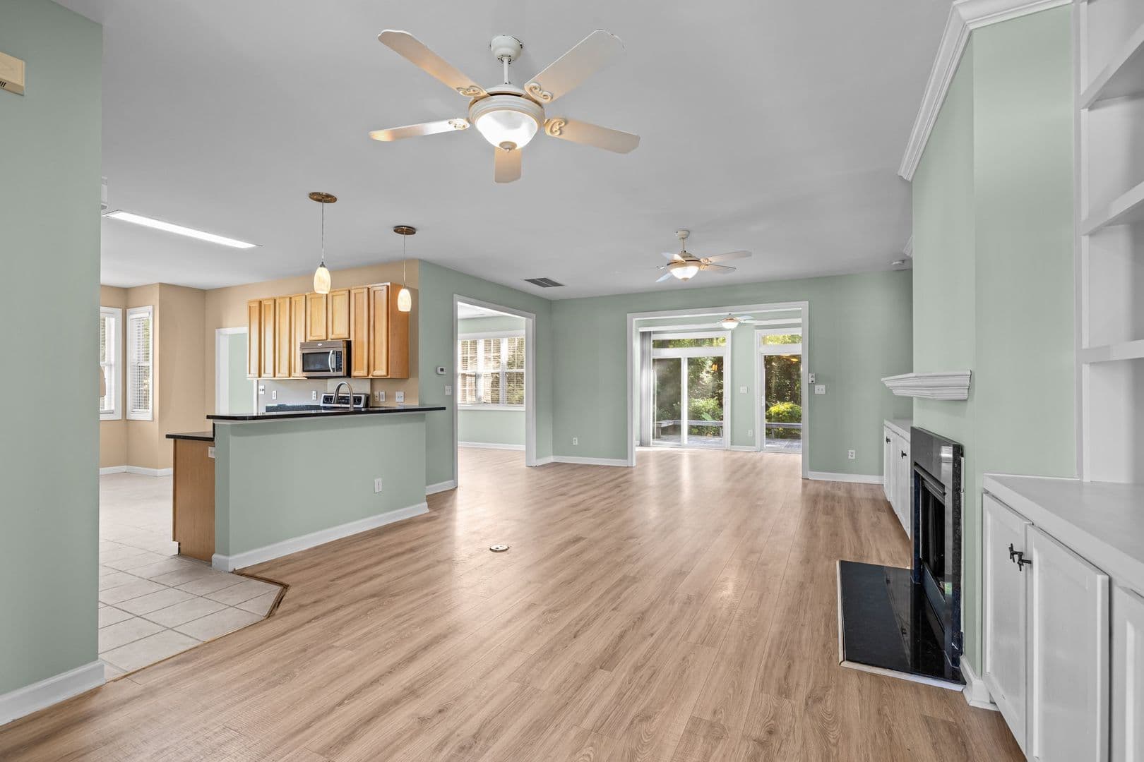 Morehead City House: 212 Carefree Lane