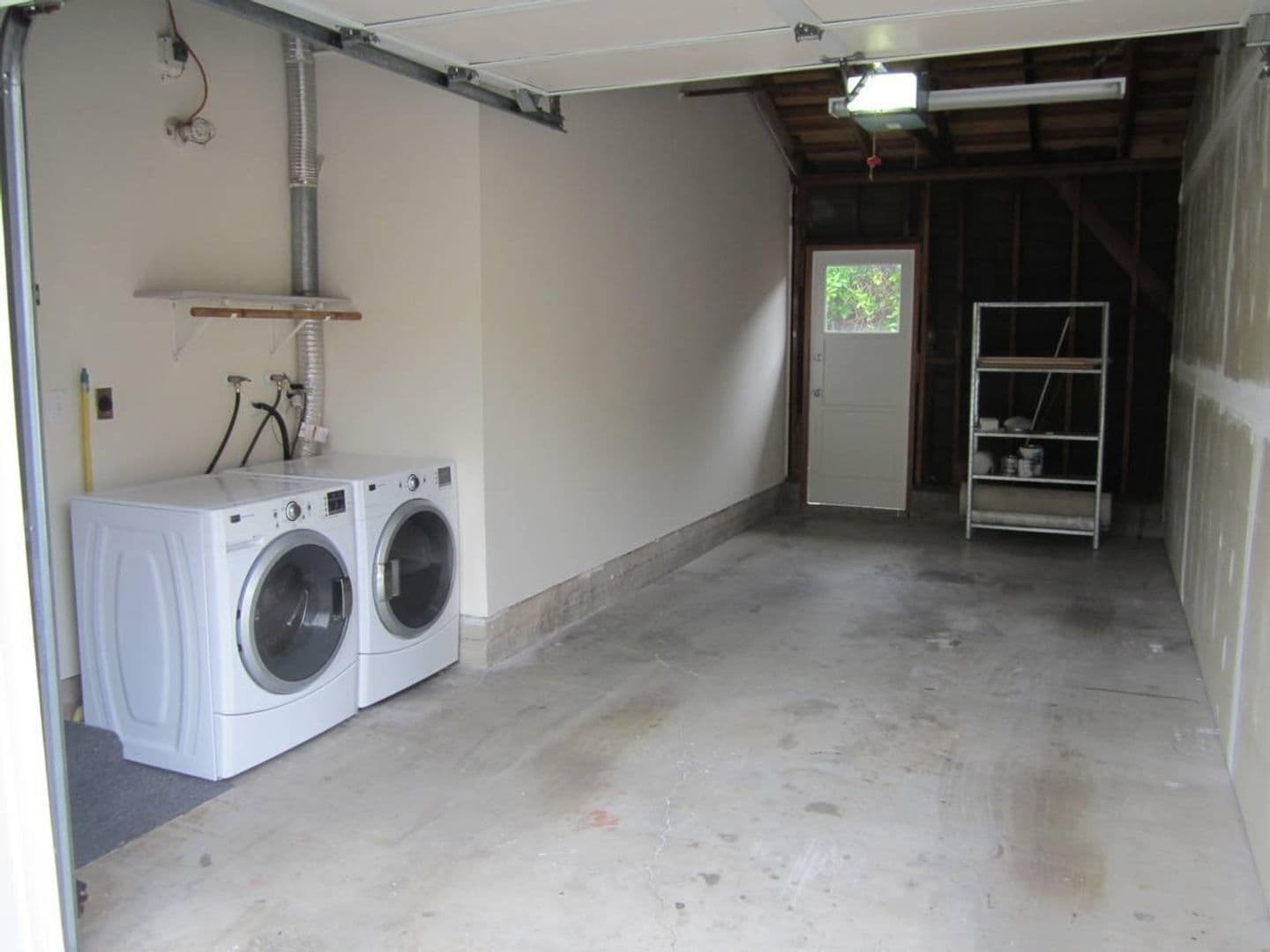 Santa Barbara Apartment: 4094/4096 Via Zorro