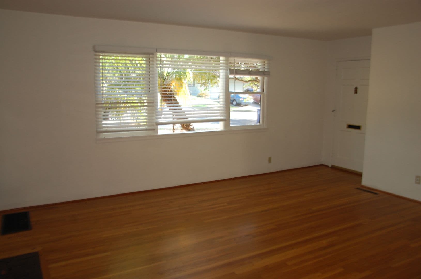 Santa Barbara House: 2927 Lomita Road