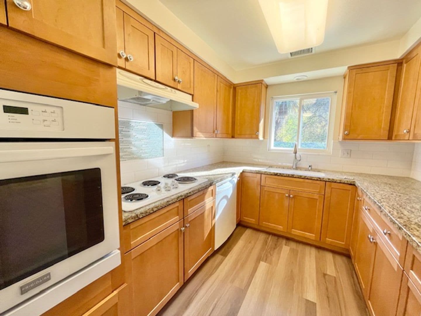 Santa Barbara Apartment: 4094/4096 Via Zorro