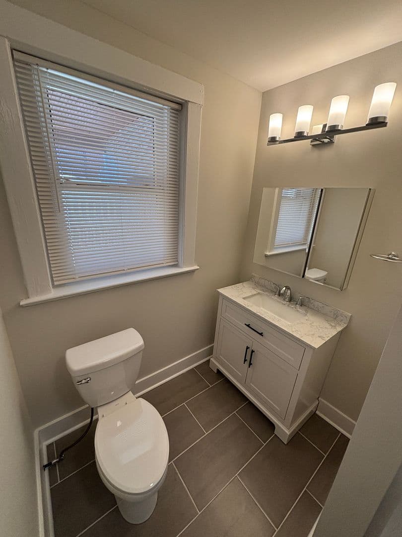 Louisville Apartment: 410 W Ormsby