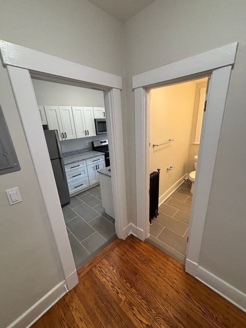 Louisville Apartment: 410 W Ormsby