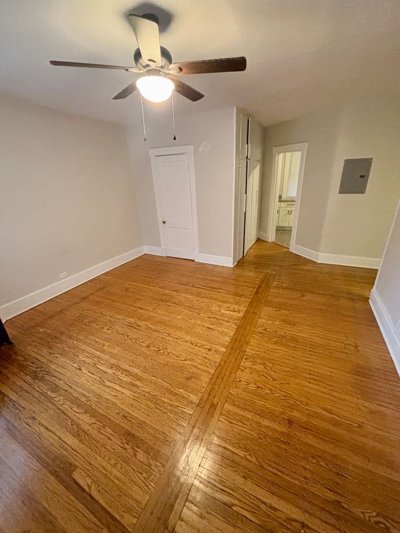 Louisville Apartment: 410 W Ormsby