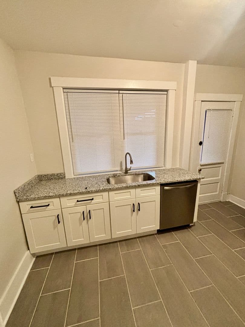 Louisville Apartment: 410 W Ormsby
