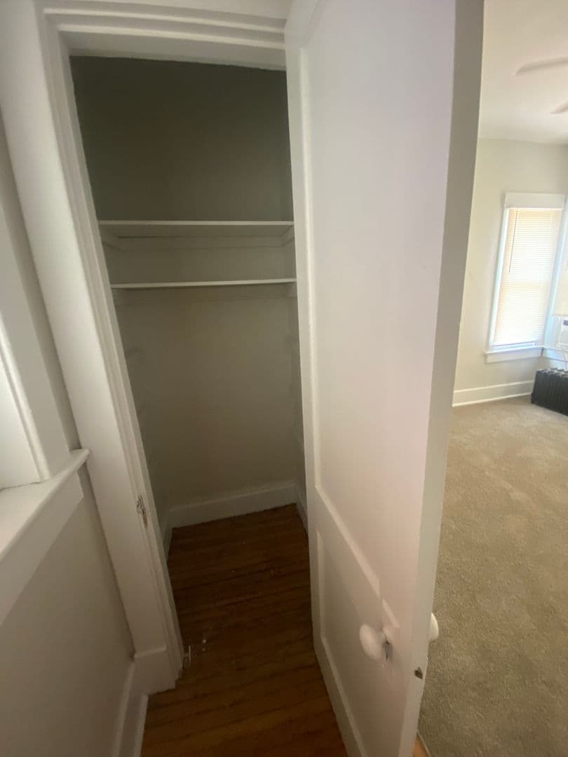 Louisville Apartment: 410 W Ormsby