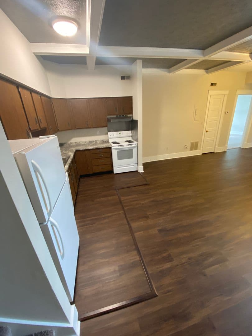 Louisville Apartment: 431 Kensington Ct