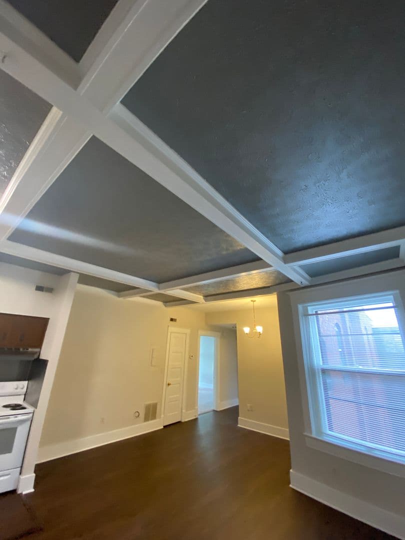 Louisville Apartment: 431 Kensington Ct