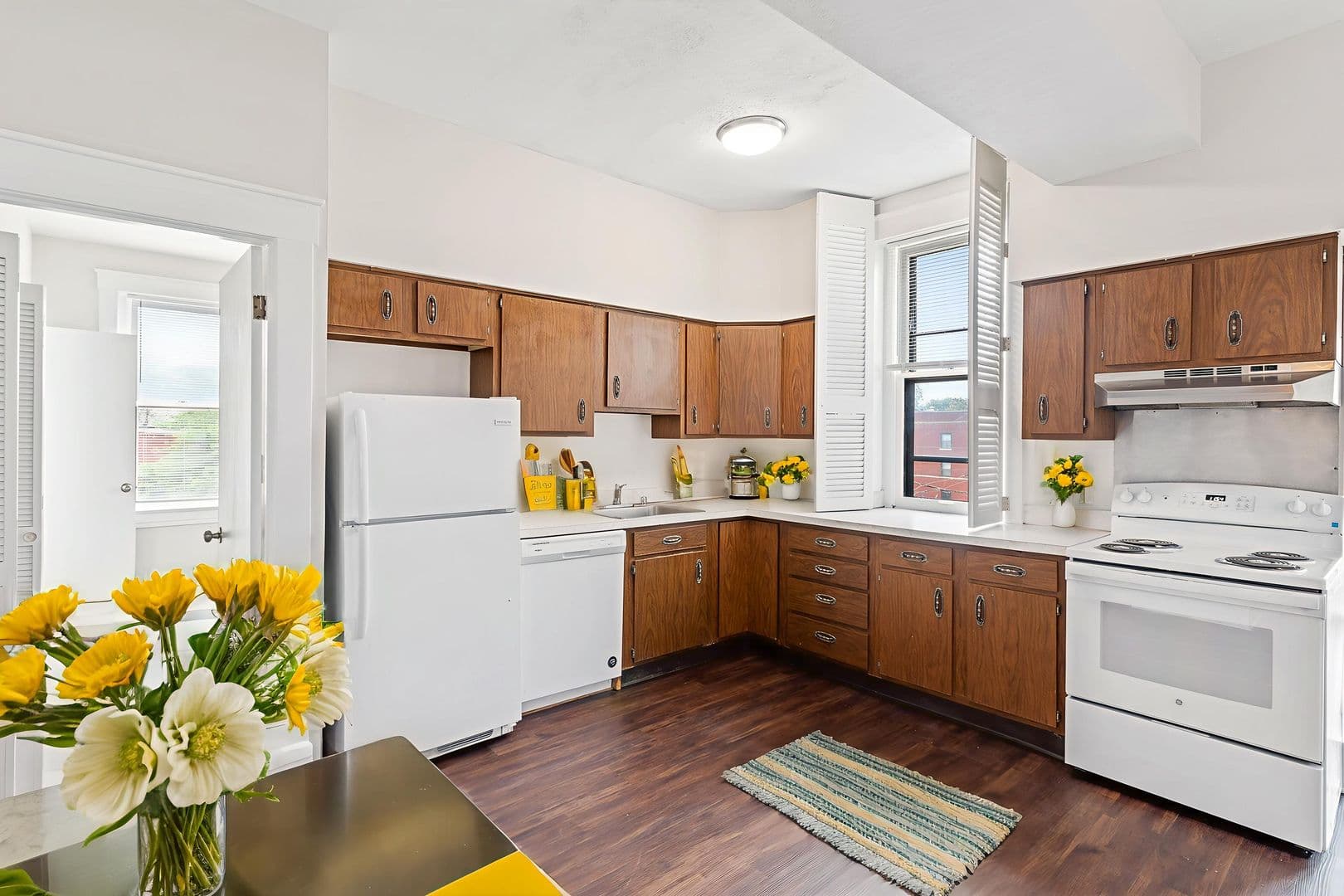 Louisville Apartment: 431 Kensington Ct