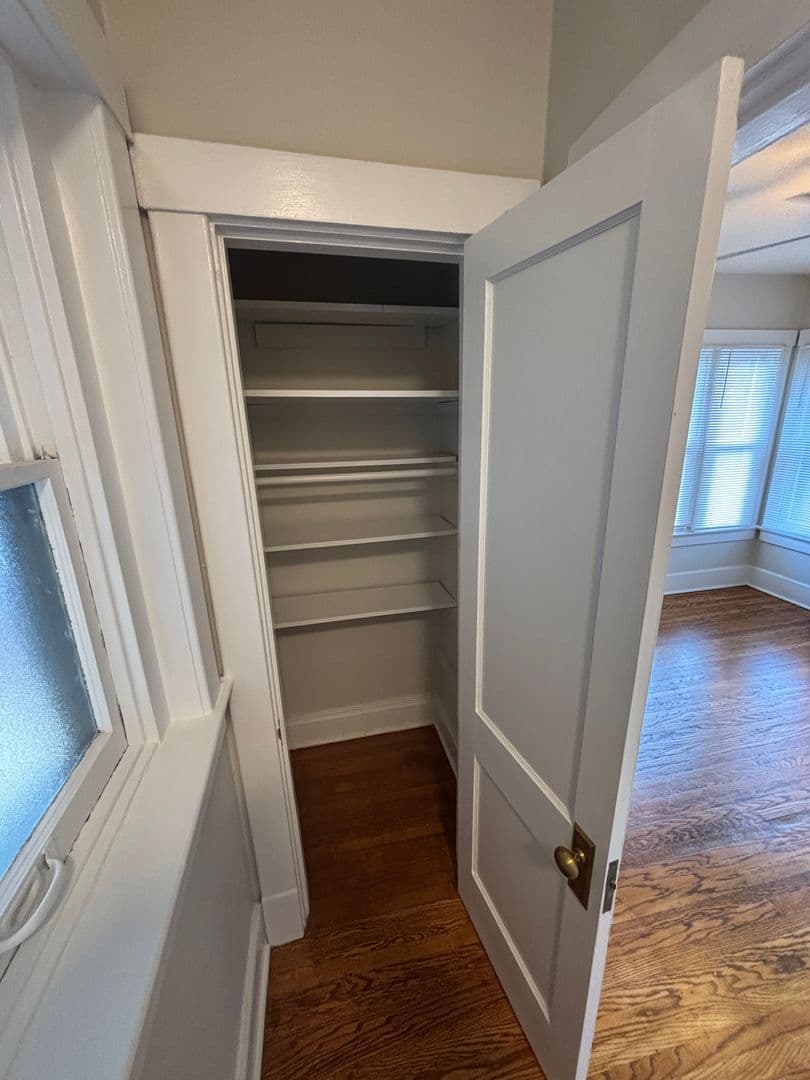 Louisville Apartment: 410 W Ormsby