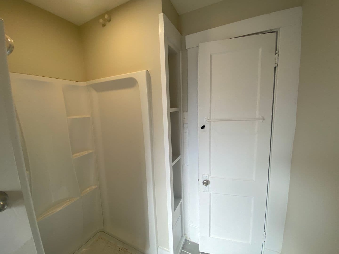 Louisville Apartment: 410 W Ormsby
