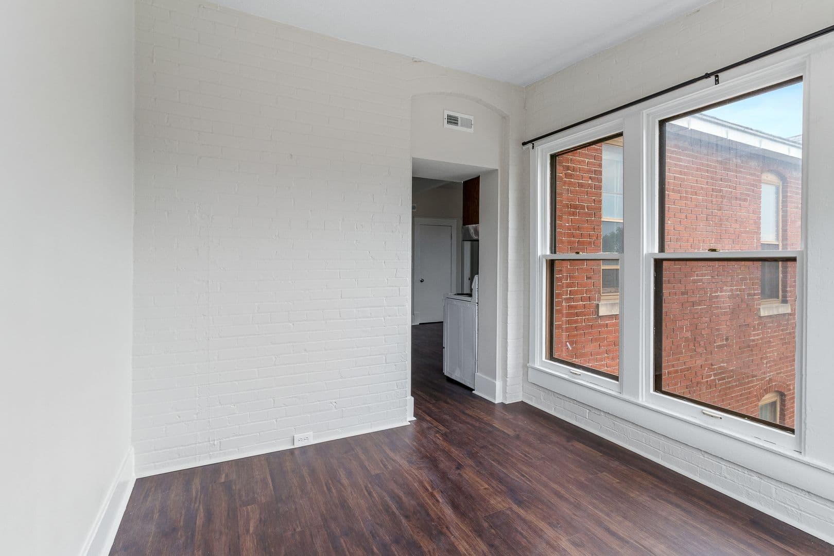 Louisville Apartment: 431 Kensington Ct