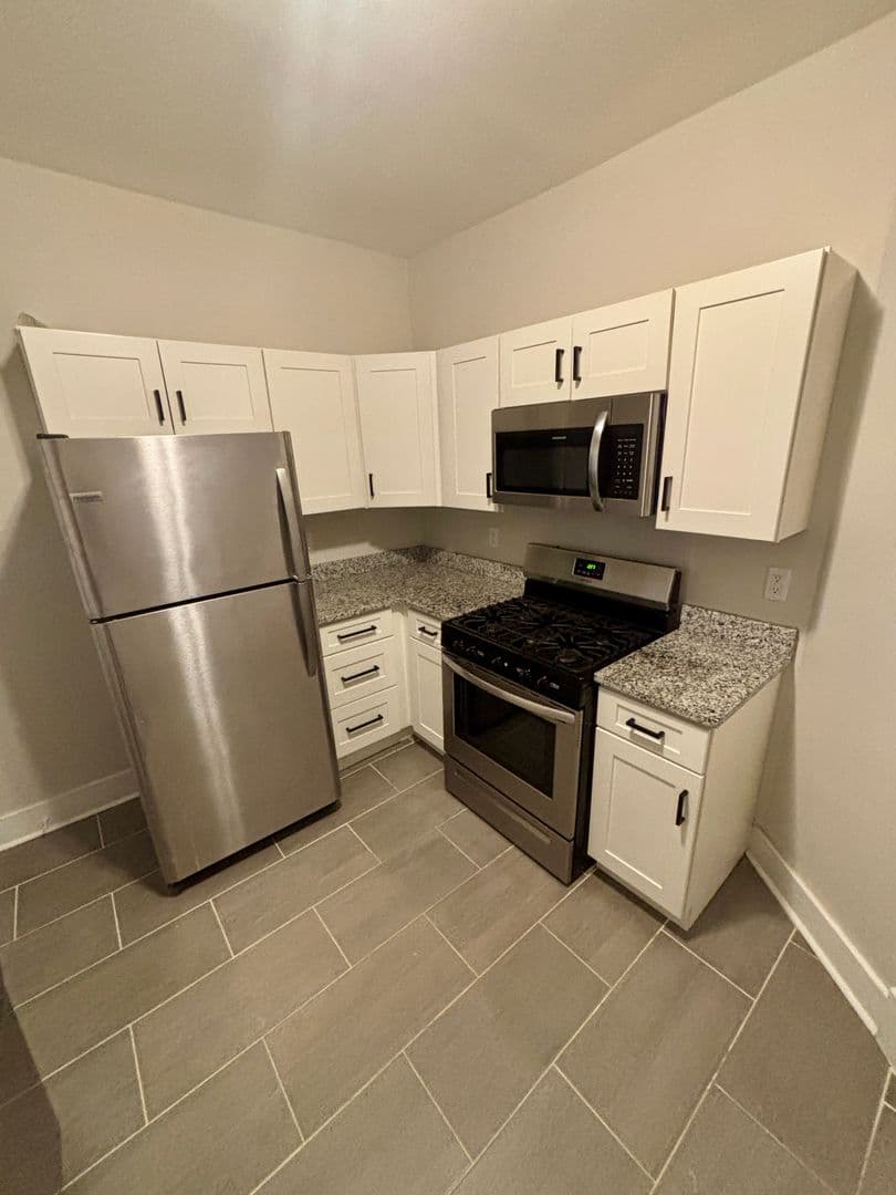 Louisville Apartment: 410 W Ormsby