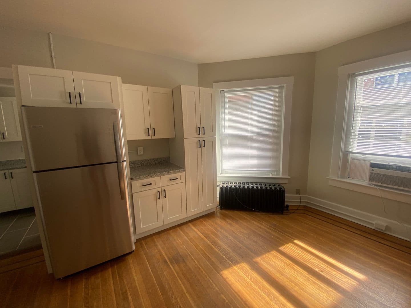 Louisville Apartment: 410 W Ormsby