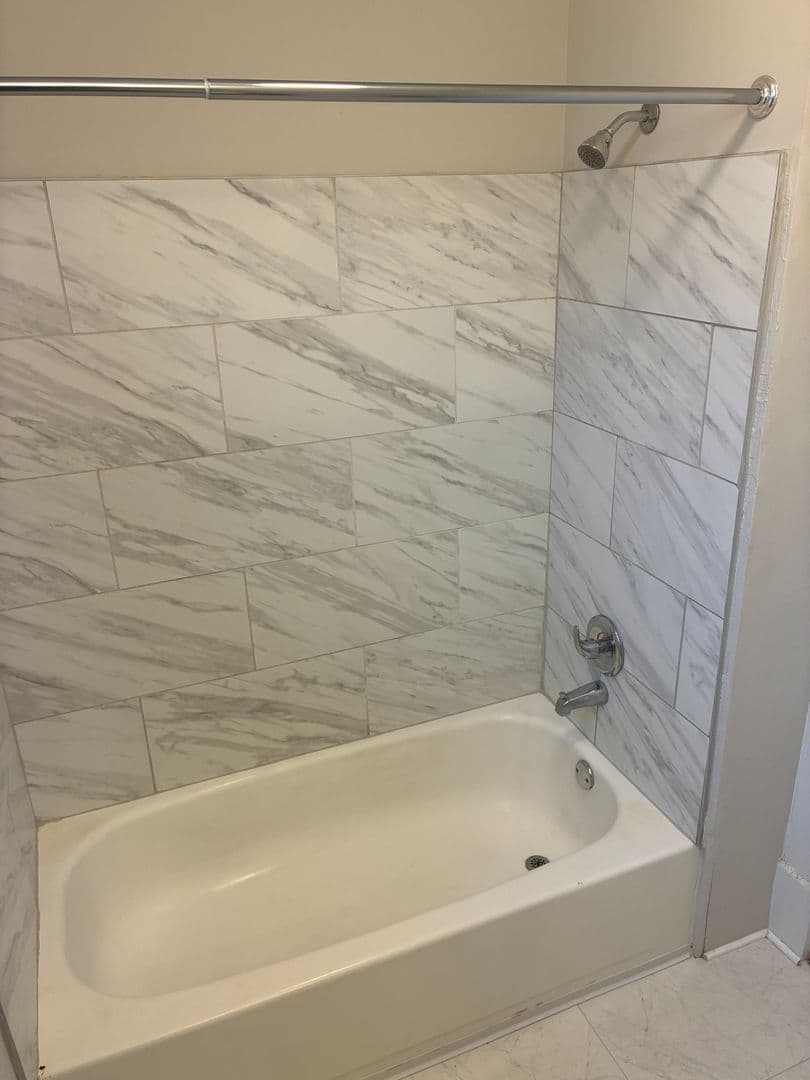 Louisville Apartment: 431 Kensington Ct