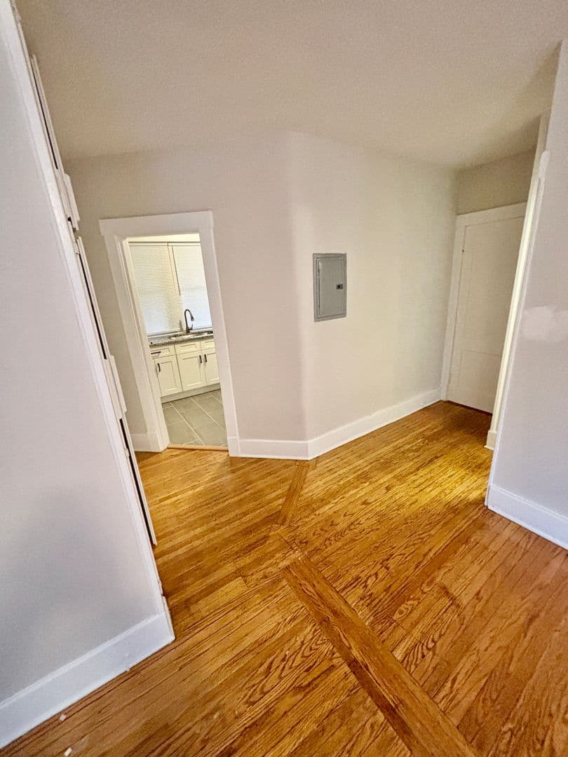 Louisville Apartment: 410 W Ormsby