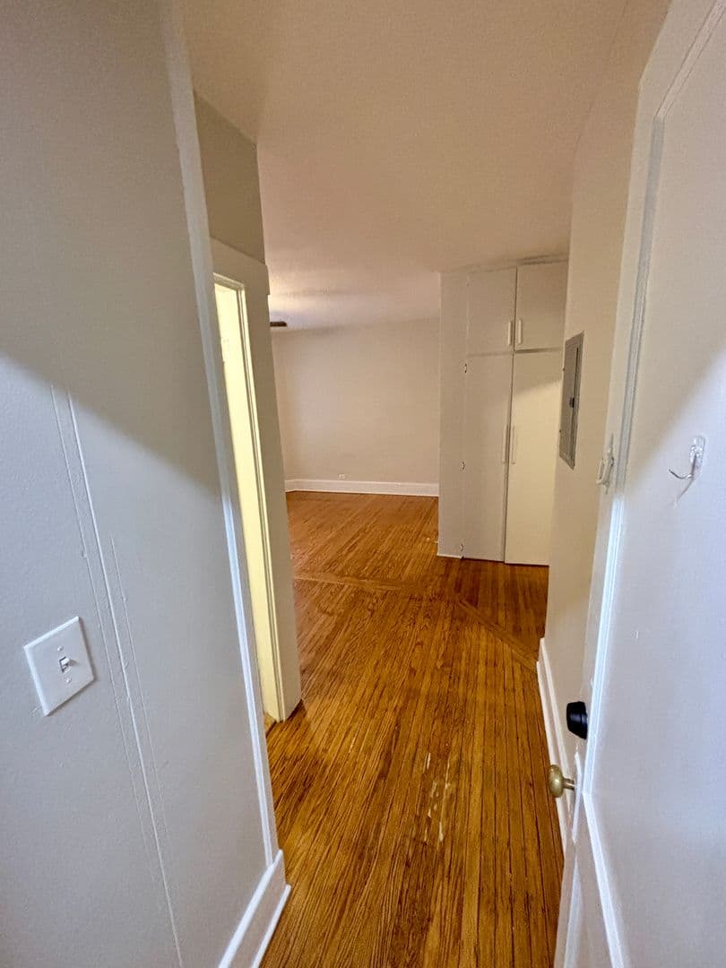 Louisville Apartment: 410 W Ormsby