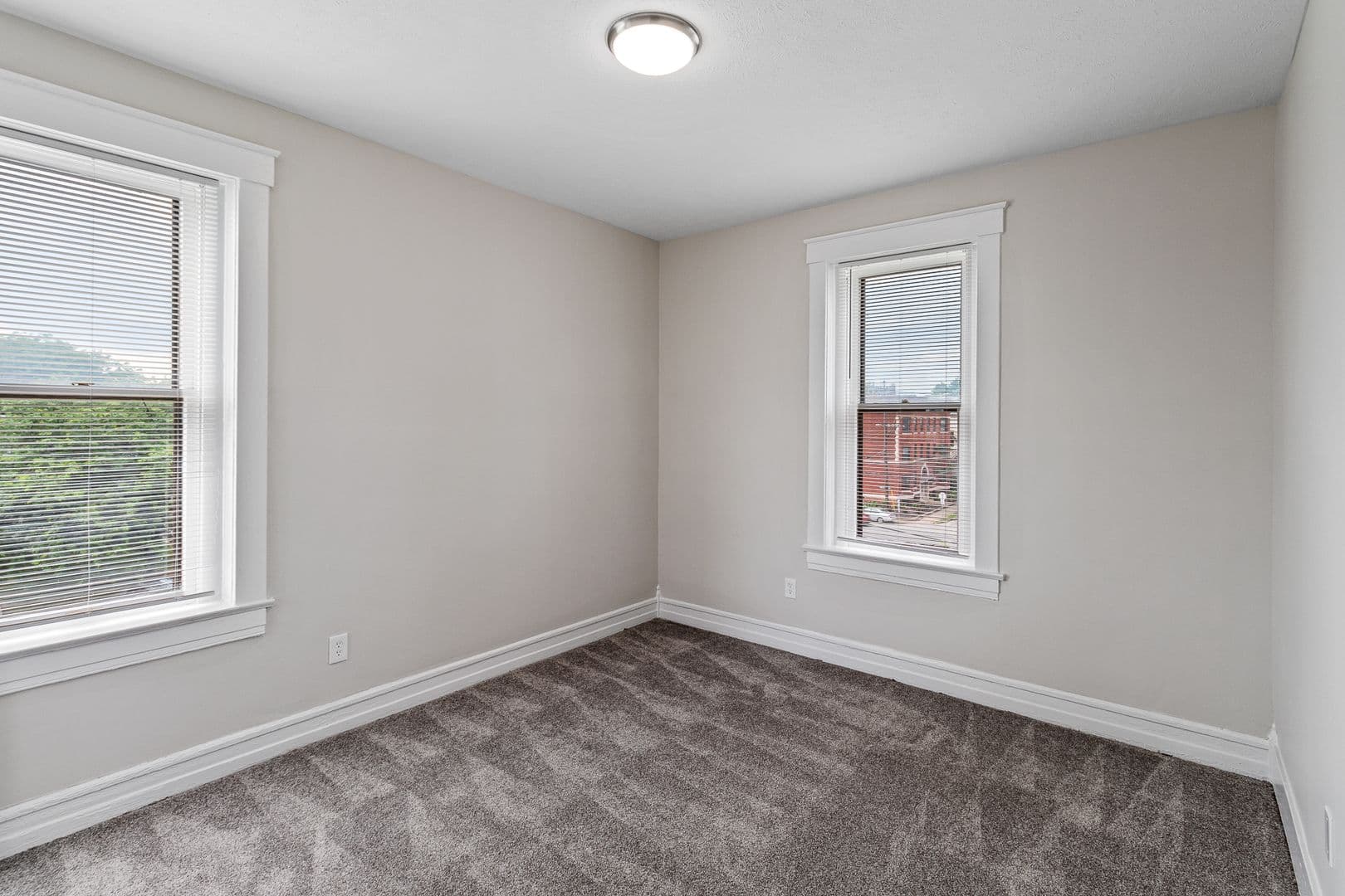 Louisville Apartment: 431 Kensington Ct