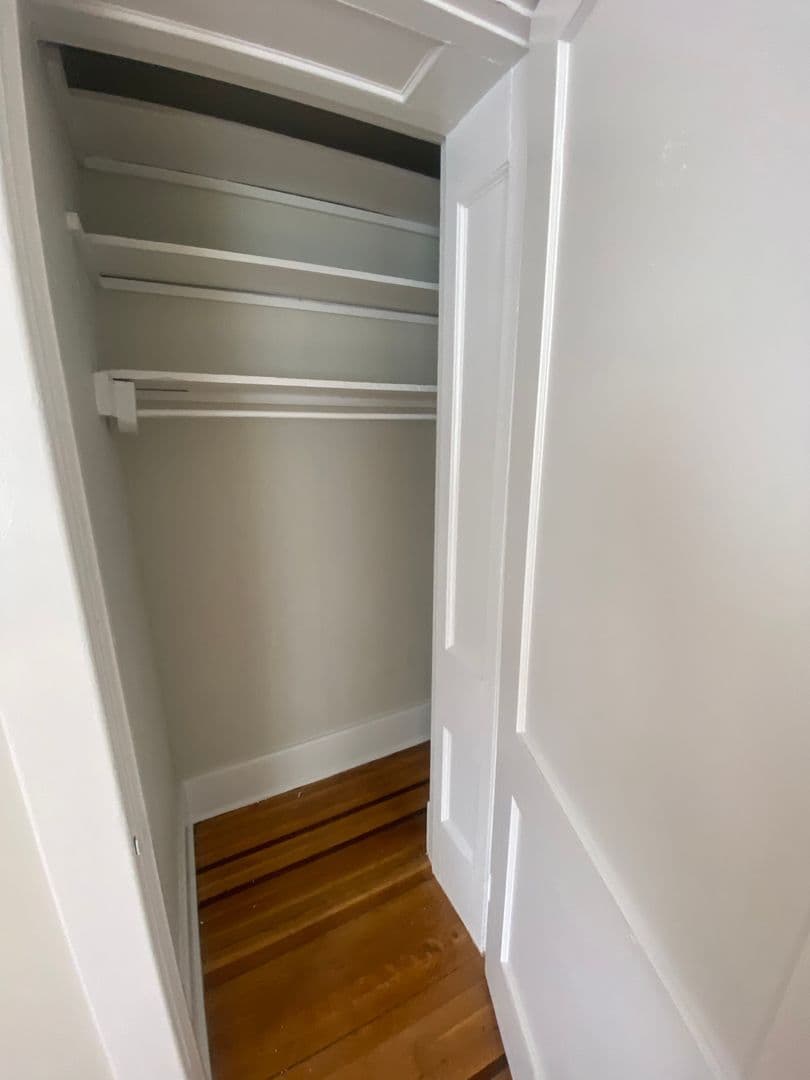 Louisville Apartment: 410 W Ormsby