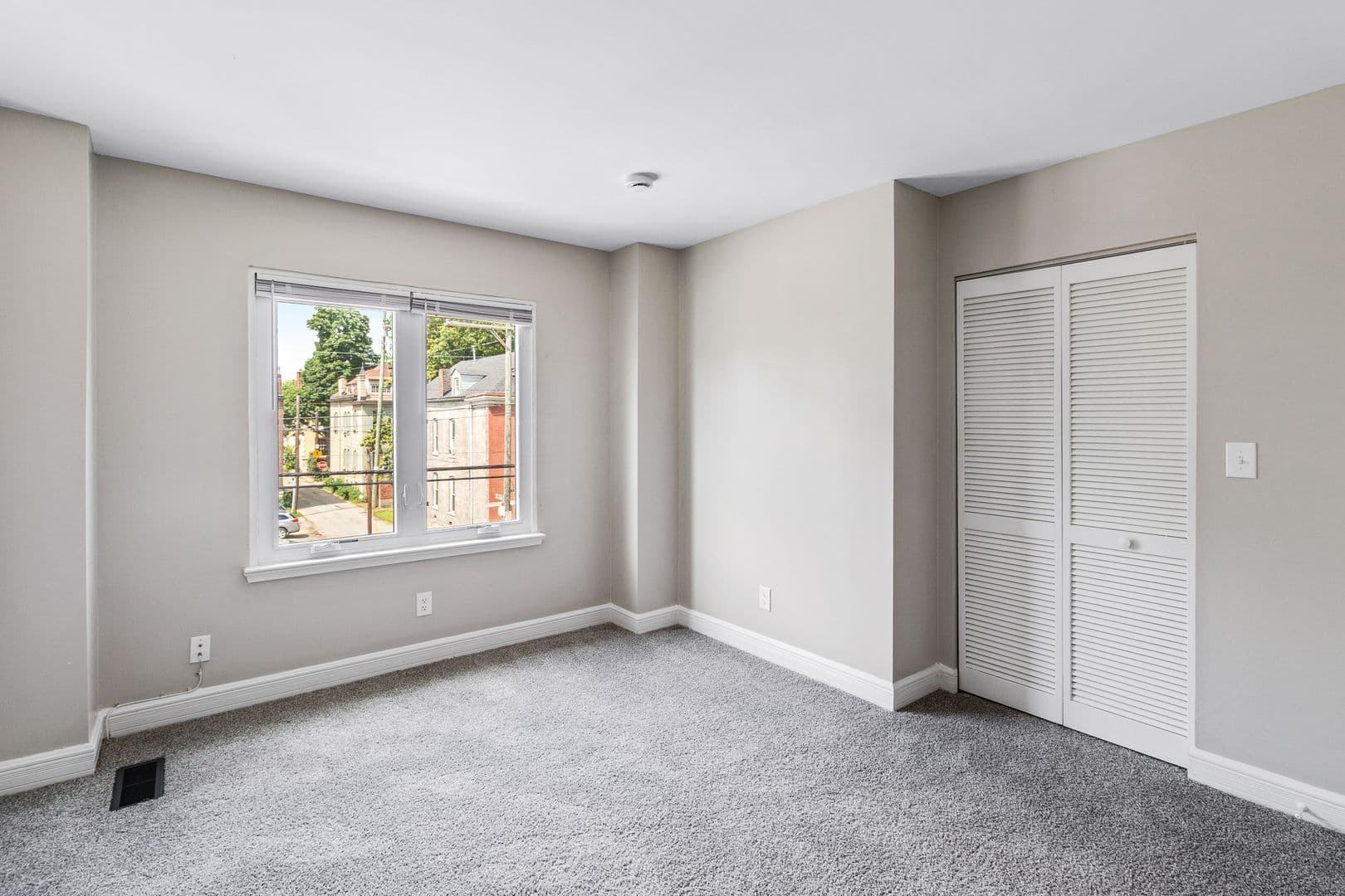 Louisville Apartment: 1509 S 6th St