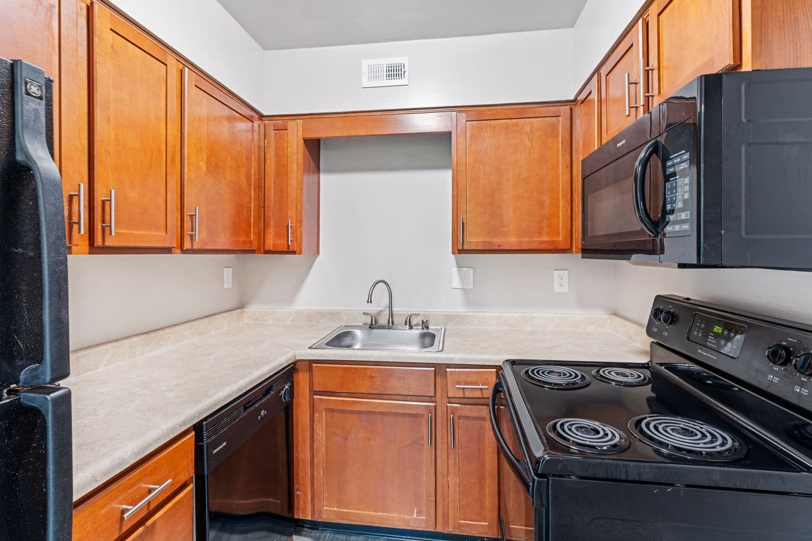 Louisville Apartment: 1509 S 6th St