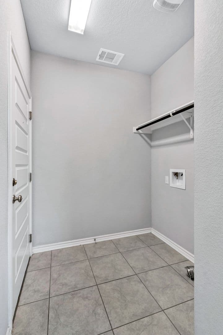 Leander House: 216 Syrah Court