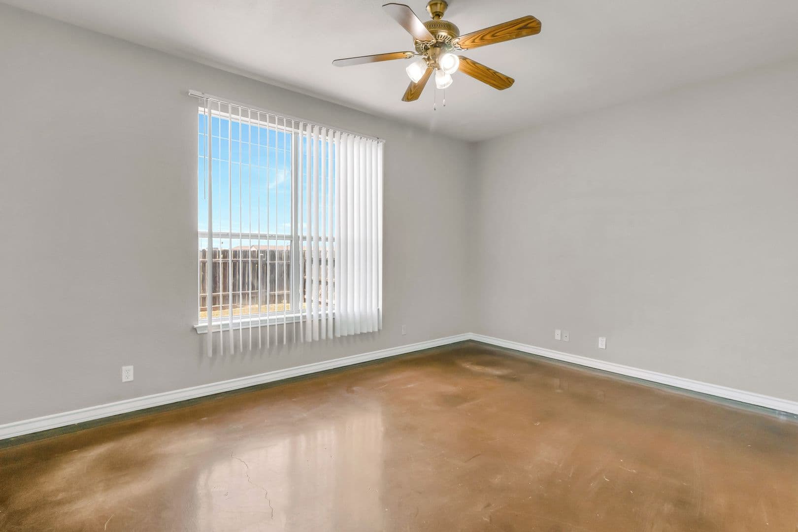 Jarrell Apartment: 200 Sandstone Drive AB
