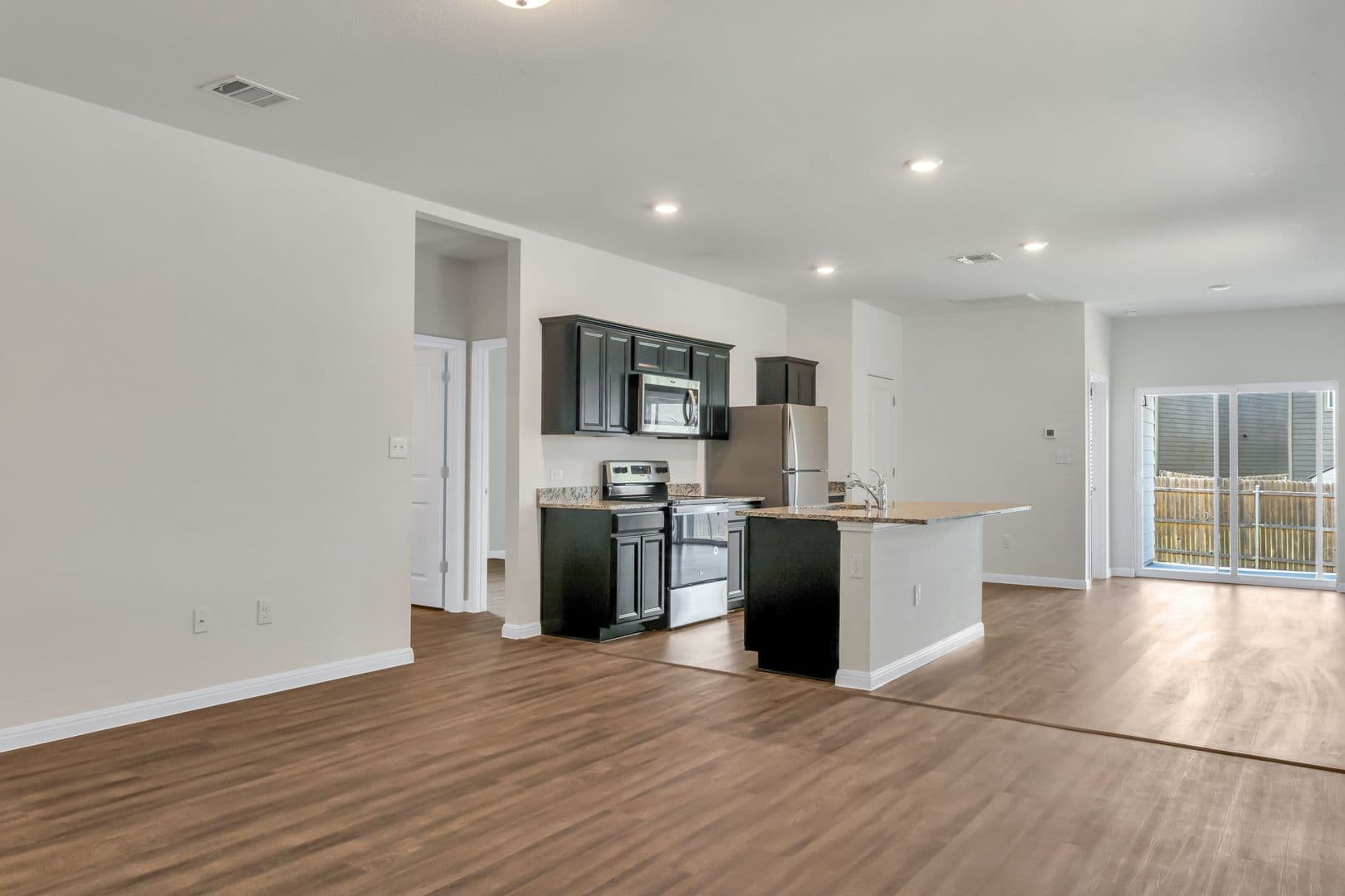 Jarrell House: 360 Bell Rings Dr