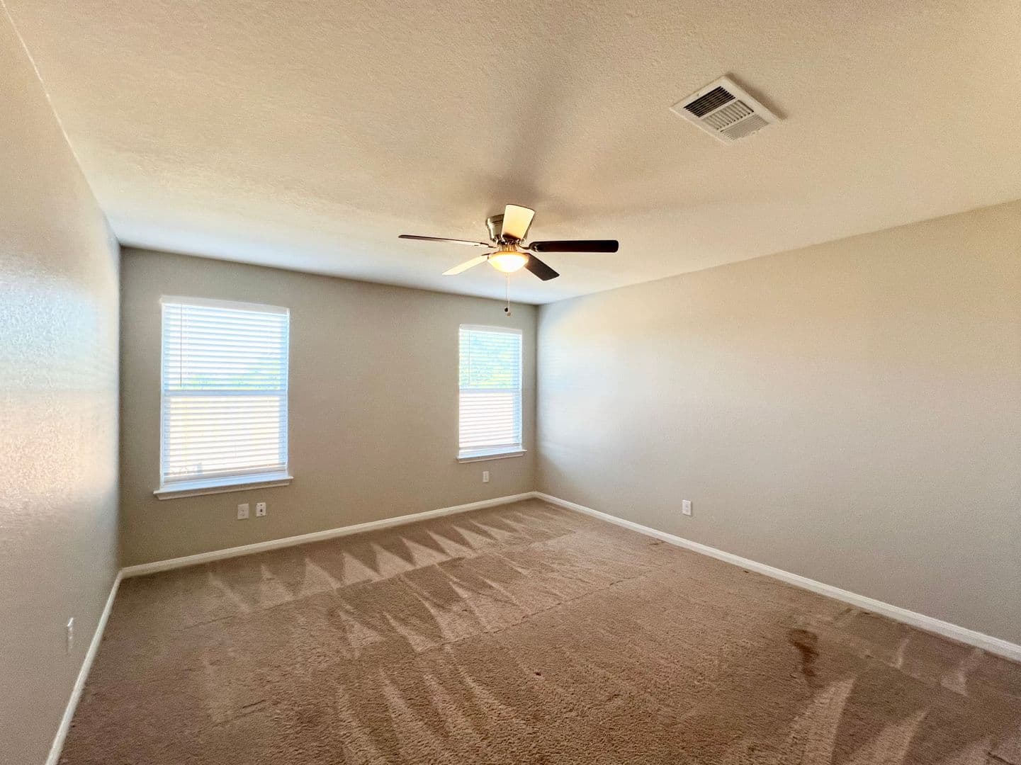 Jarrell House: 1033 Riverdale Cv