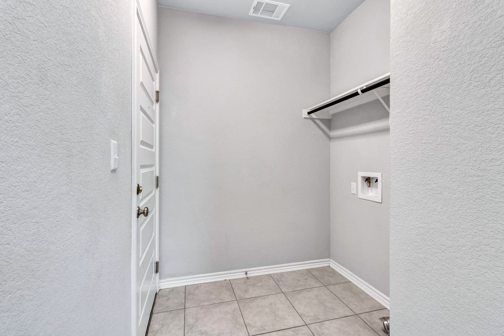 Leander House: 216 Syrah Court