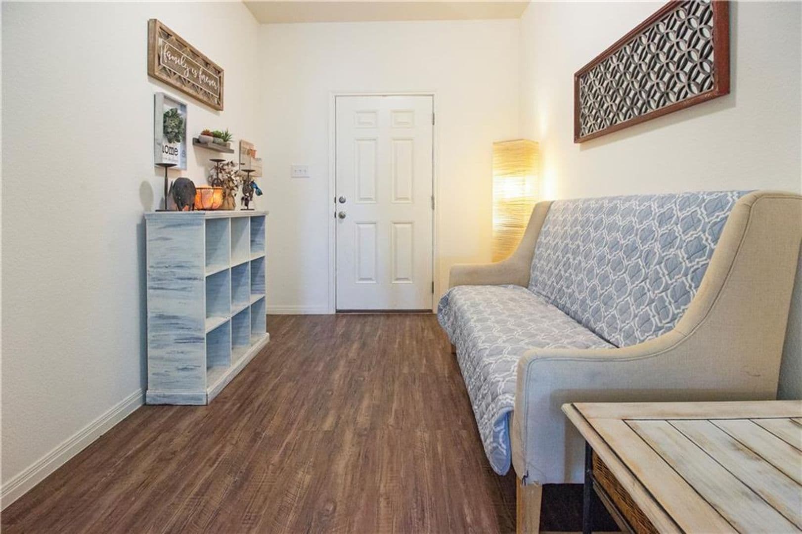 Jarrell House: 336 Flower Smith Ln