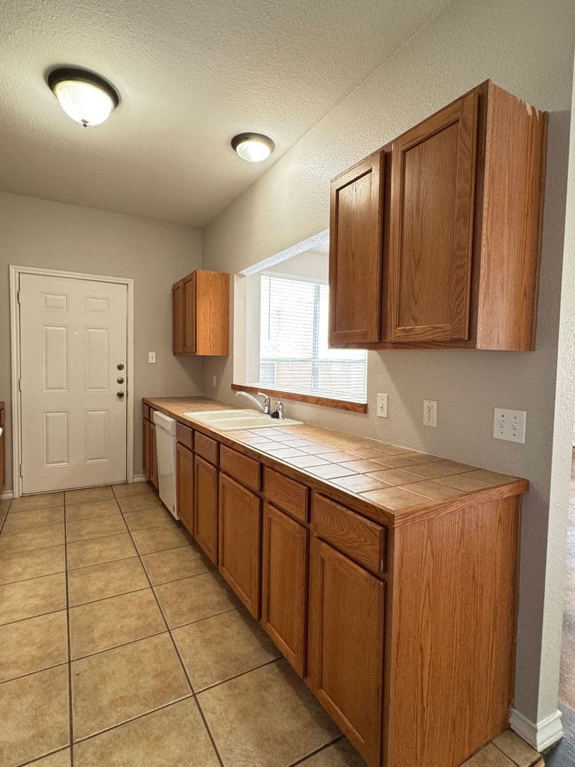 Jarrell Townhome: 126 Sandstone Drive