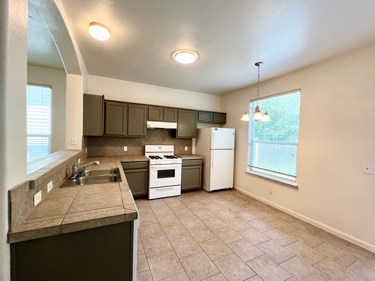 Austin Multiplex: 2406 Allred Dr
