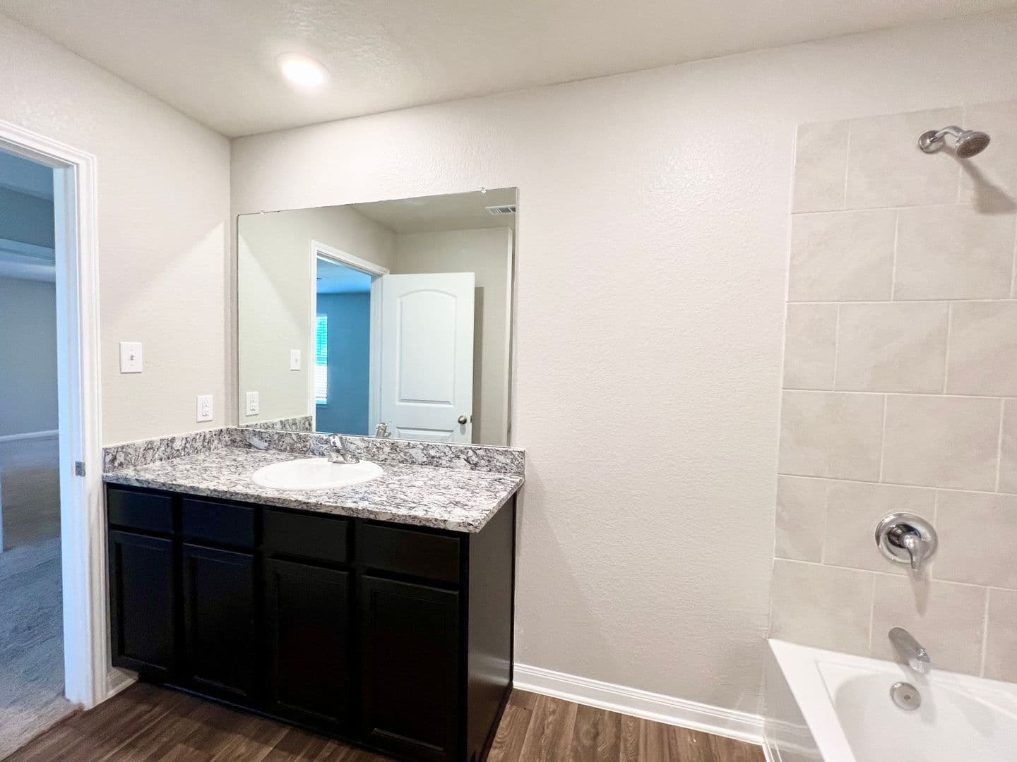 Jarrell House: 1033 Riverdale Cv