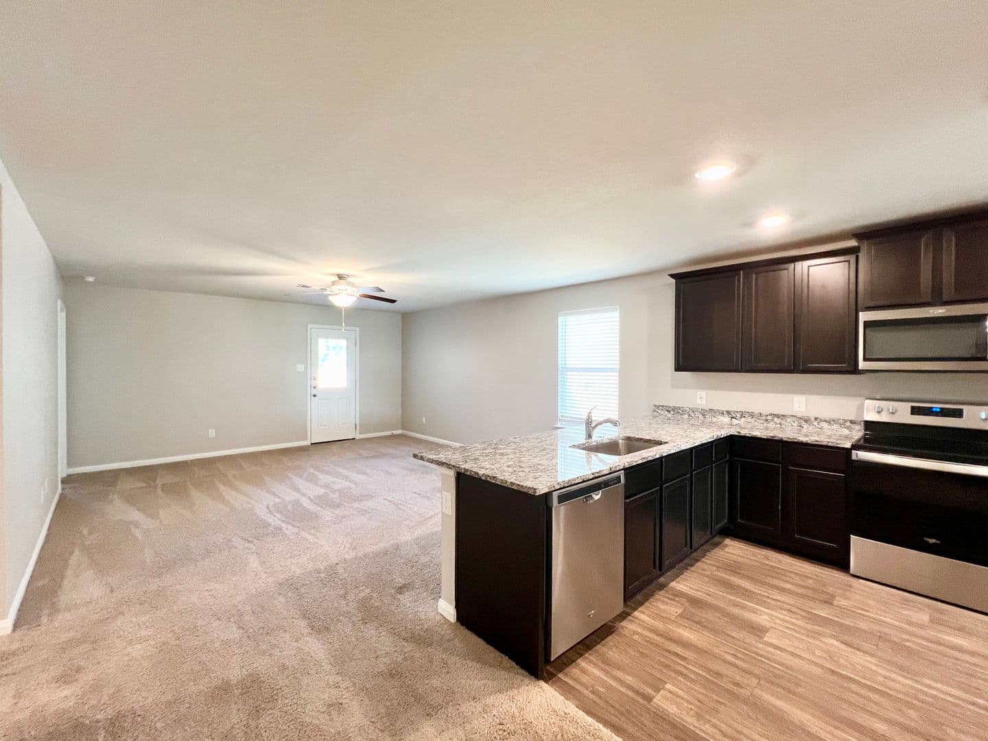 Jarrell House: 1033 Riverdale Cv