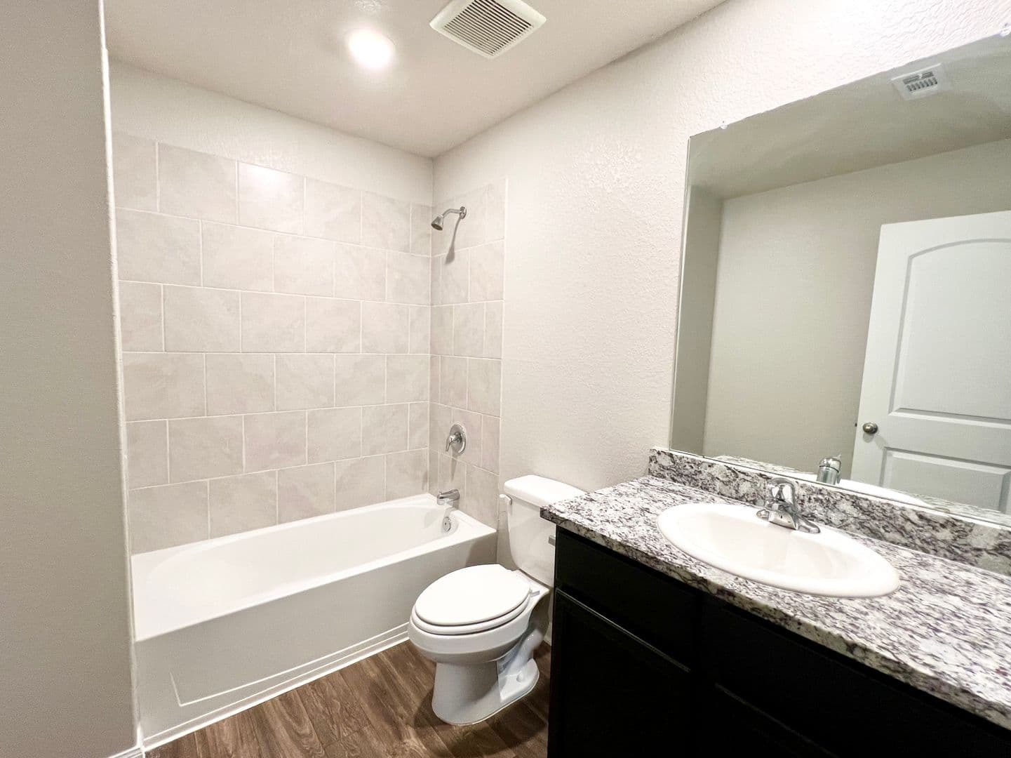 Jarrell House: 1033 Riverdale Cv