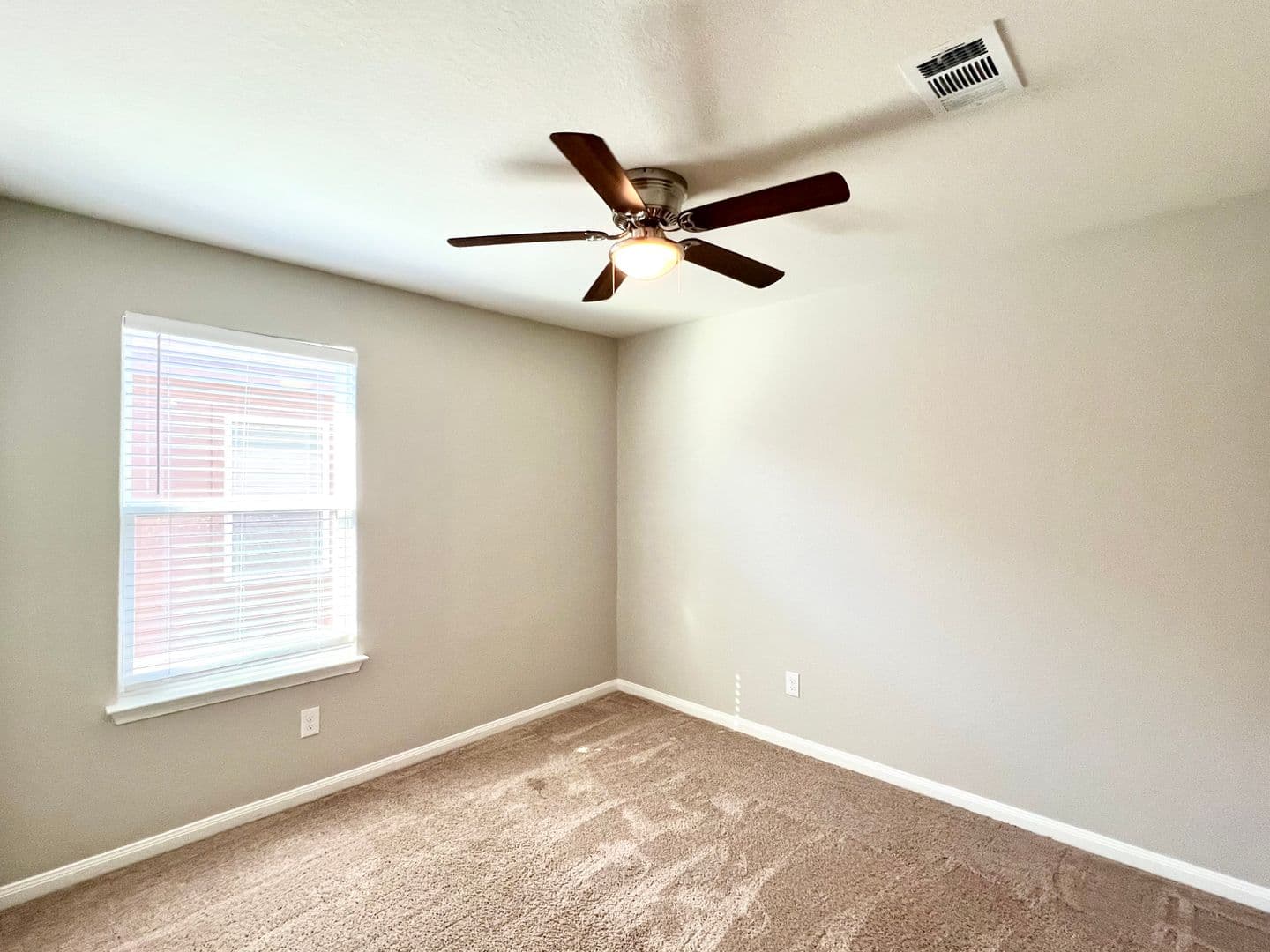 Jarrell House: 1033 Riverdale Cv