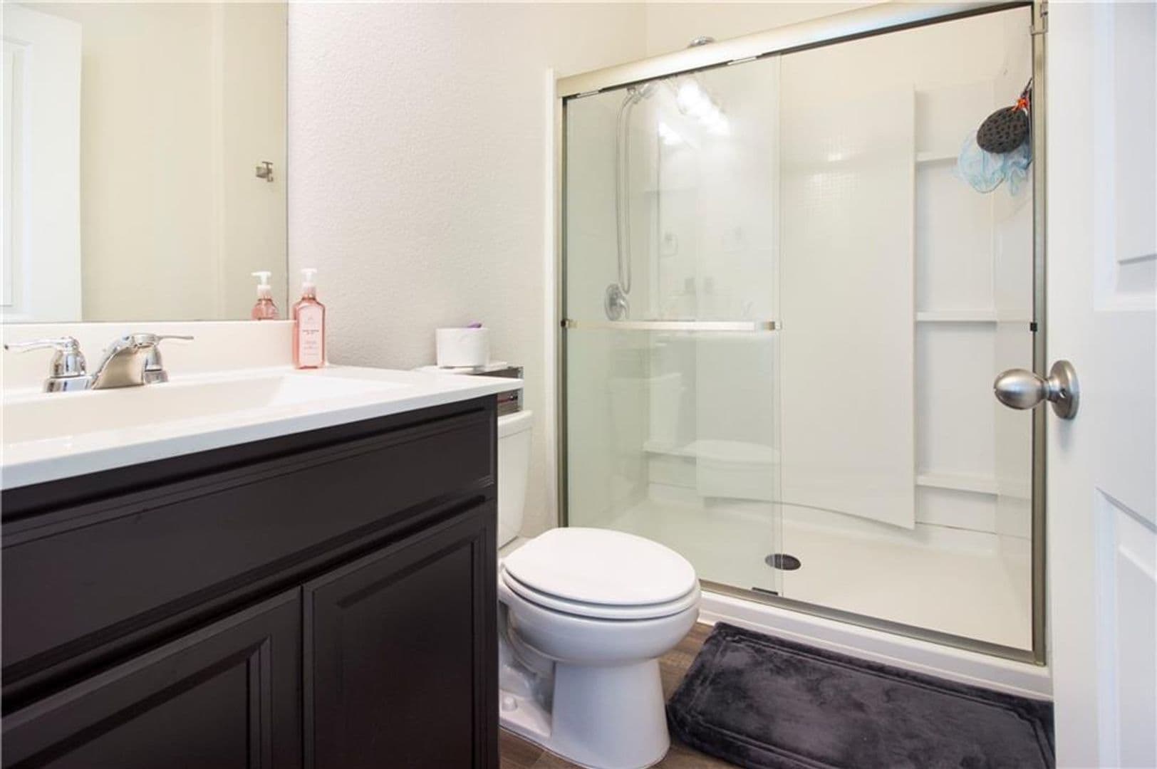 Jarrell House: 336 Flower Smith Ln