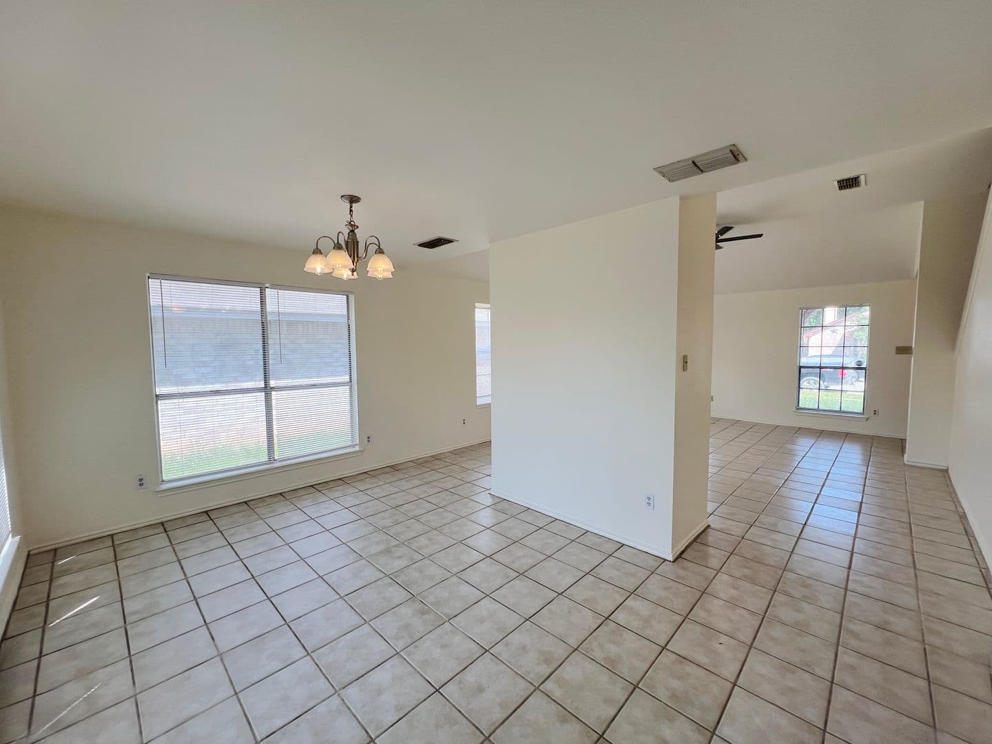 Austin House: 4606 Sojourner St