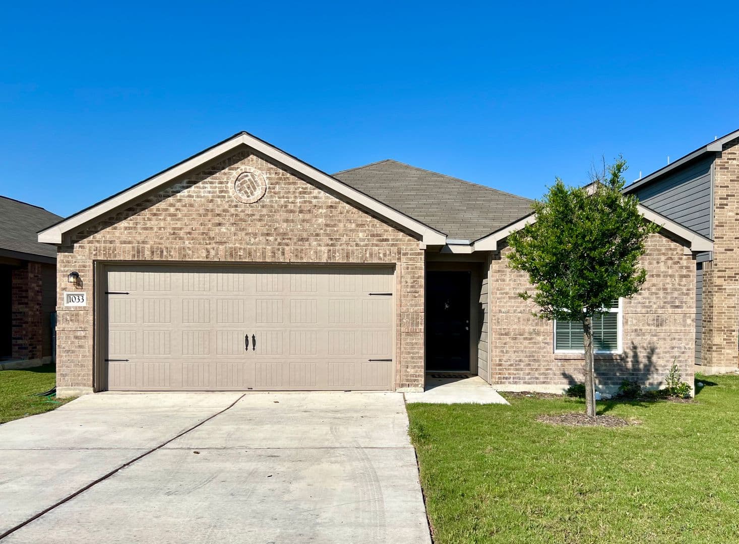 Jarrell House: 1033 Riverdale Cv