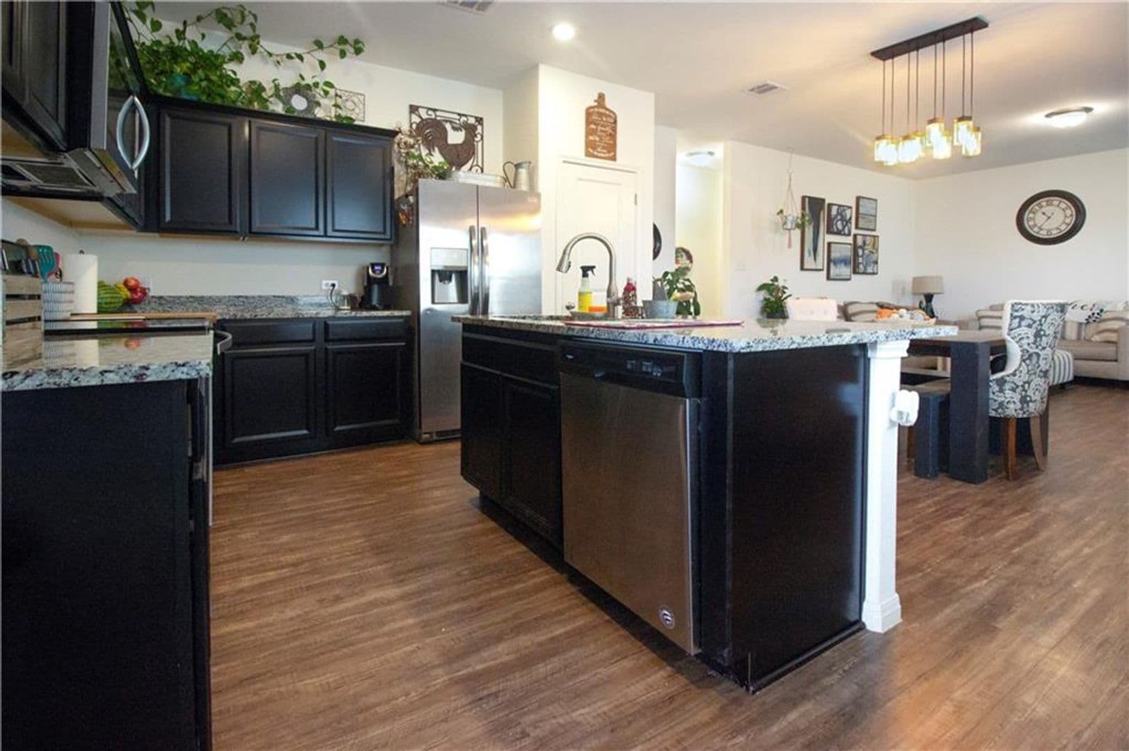 Jarrell House: 336 Flower Smith Ln