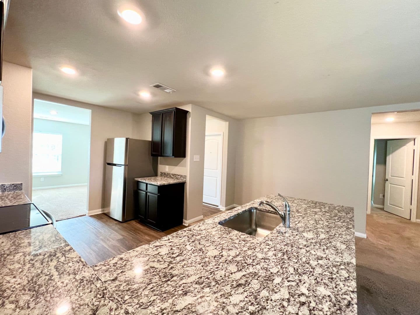 Jarrell House: 1033 Riverdale Cv